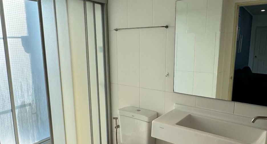 For rent 2 bedrooms condo in Phaya Thai, Bangkok
