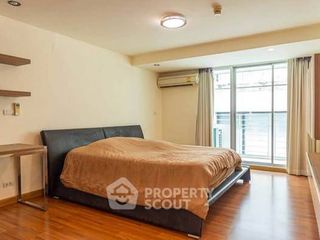 For rent 3 bedrooms condo in Phaya Thai, Bangkok