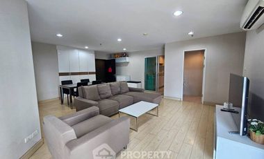 For rent 3 bedrooms condo in Huai Khwang, Bangkok