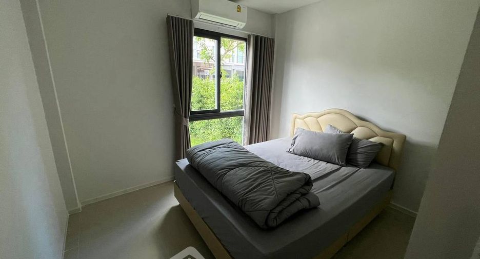 For rent 4 bedrooms condo in Saphan Sung, Bangkok