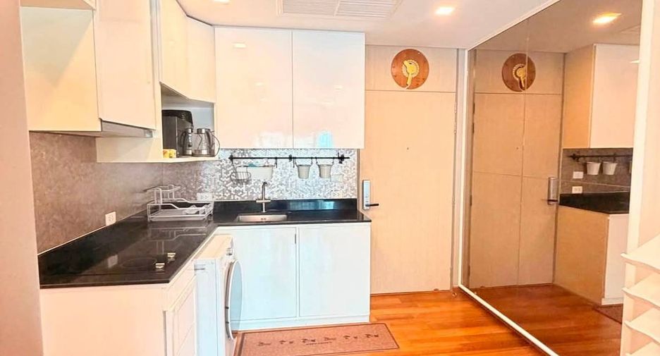 For rent 1 bed condo in Phaya Thai, Bangkok