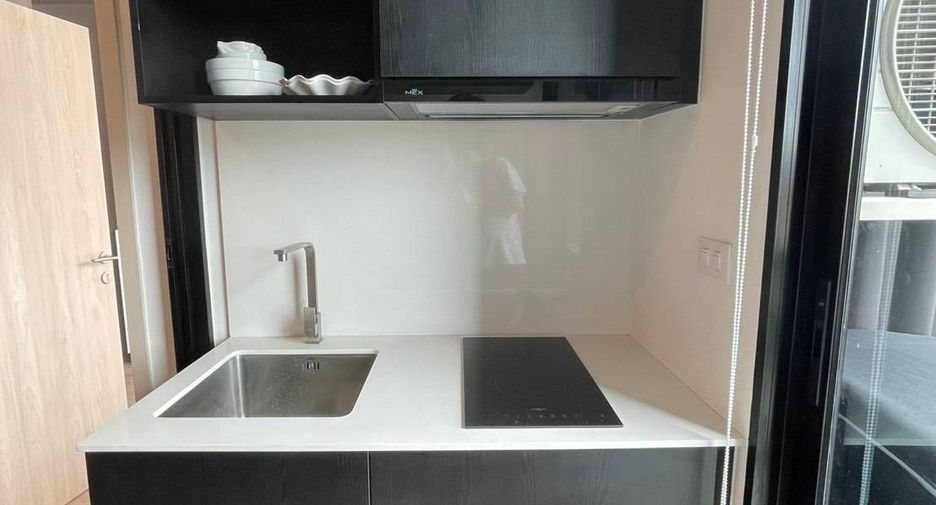 À louer 1 chambre condo à Huai Khwang, Bangkok