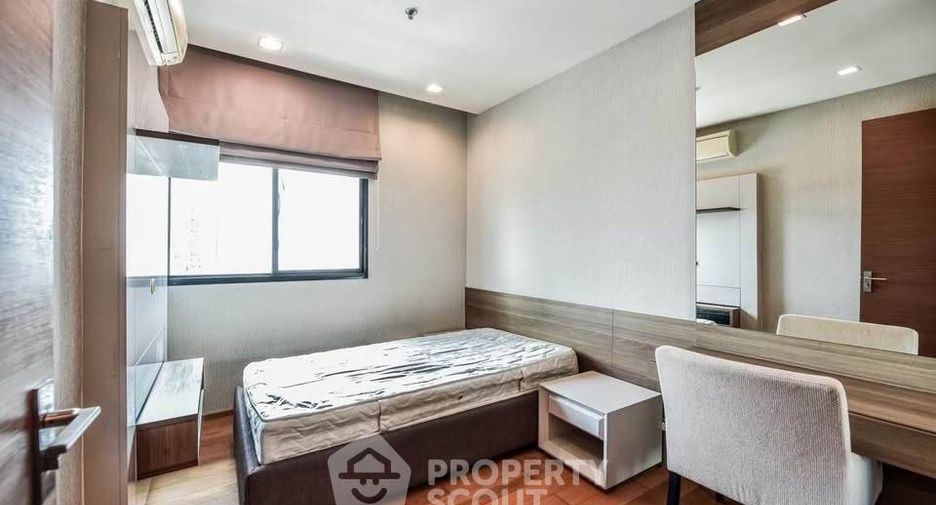 For rent 2 bedrooms condo in Sathon, Bangkok