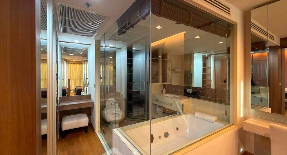 For rent 1 bed condo in Sathon, Bangkok