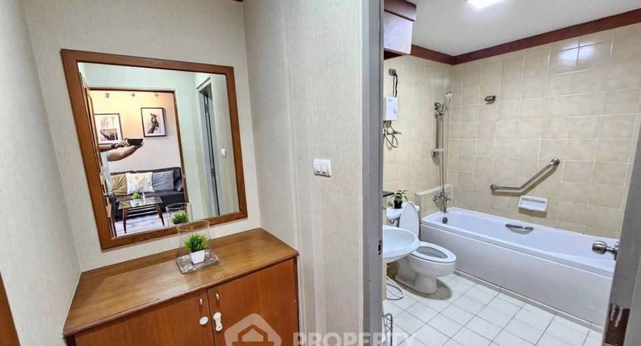 For rent 1 bed condo in Khlong Toei, Bangkok