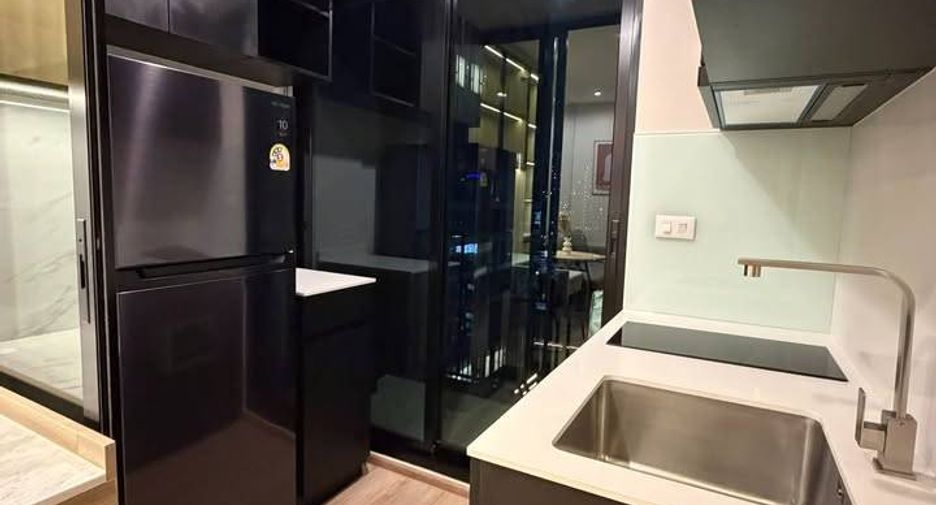 À louer 1 chambre condo à Huai Khwang, Bangkok