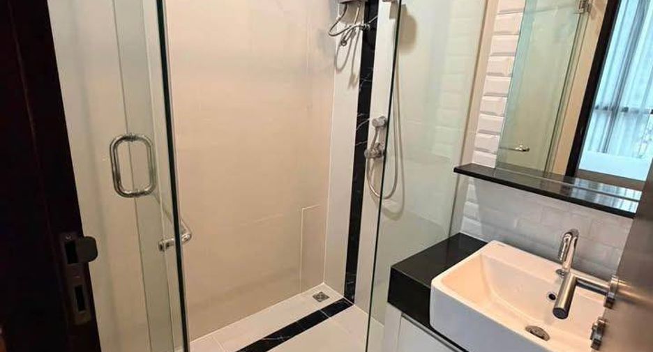 Condo en alquiler de 1 habitaciones en Pathum Wan, Bangkok