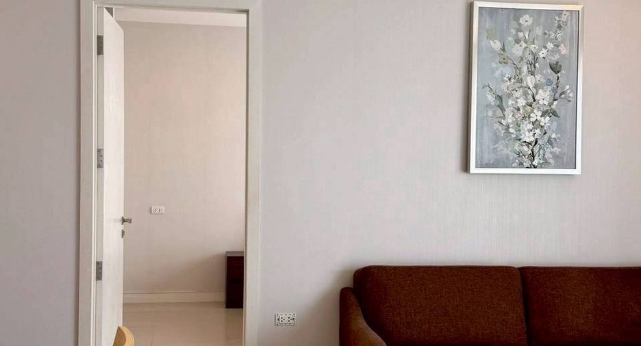 For rent 2 bedrooms condo in Phra Khanong, Bangkok