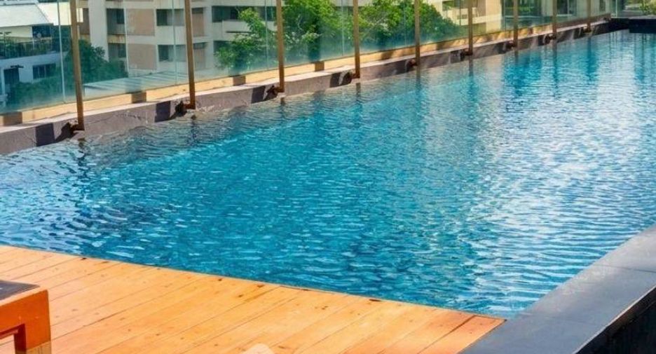 For rent 1 bed condo in Khlong Toei, Bangkok