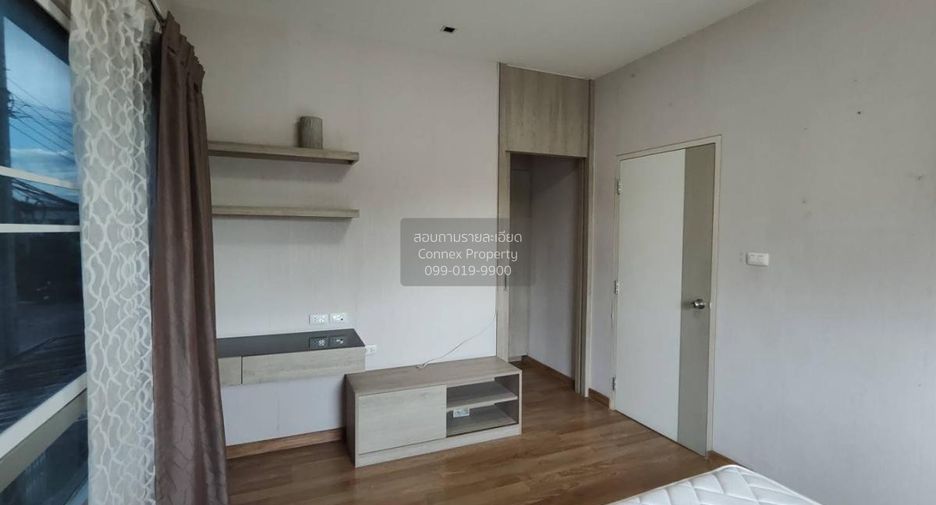 For sale 4 bedrooms townhouse in Sai Mai, Bangkok