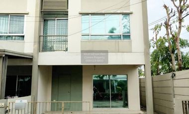 For sale 4 bedrooms townhouse in Sai Mai, Bangkok