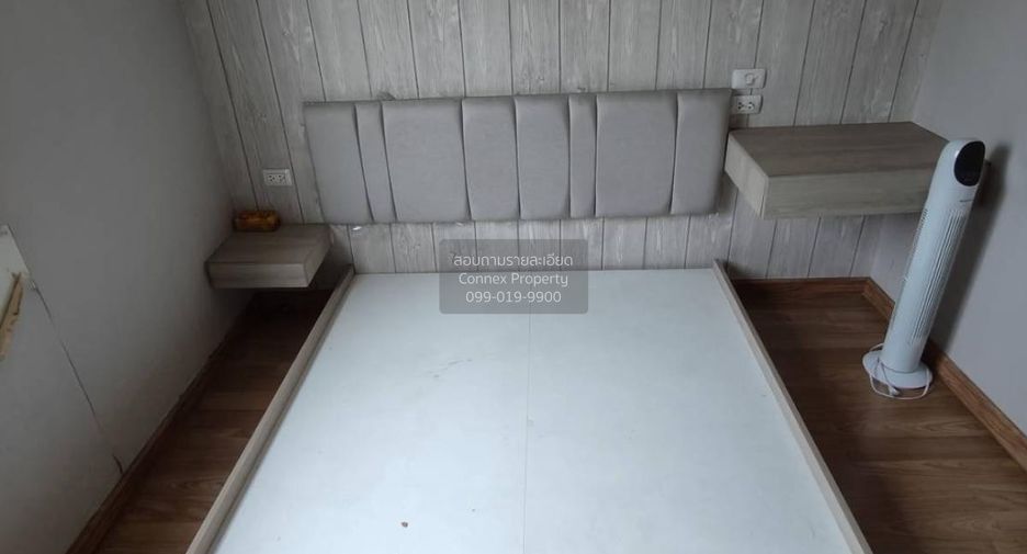 For sale 4 bedrooms townhouse in Sai Mai, Bangkok