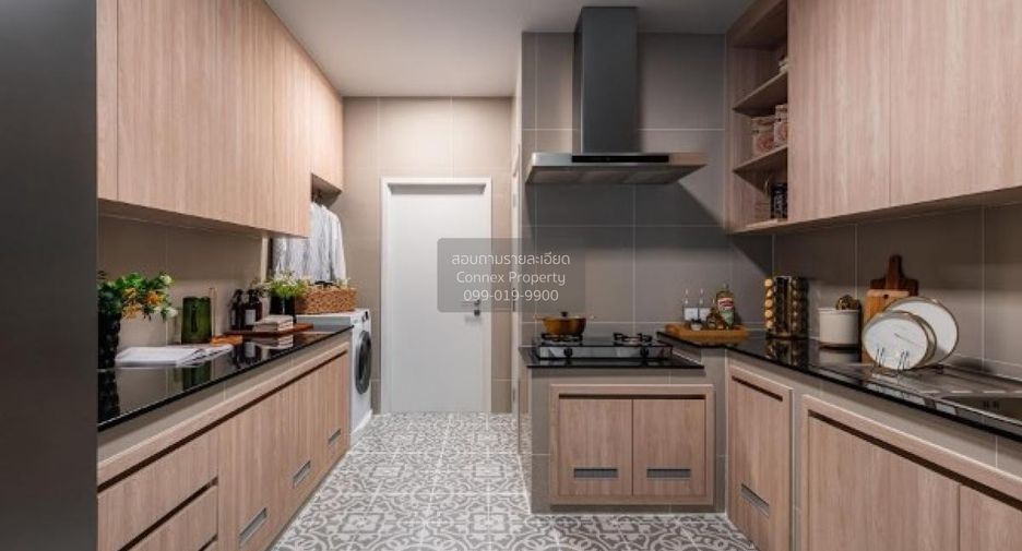 For sale 4 bedrooms house in Thawi Watthana, Bangkok