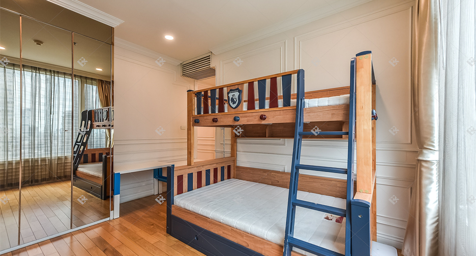 For sale 2 bedrooms condo in Sathon, Bangkok