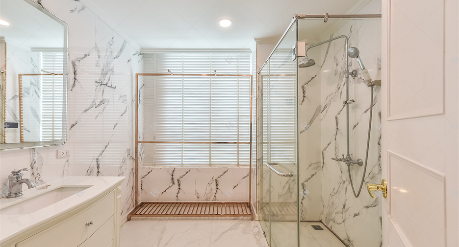 For sale 2 bedrooms condo in Sathon, Bangkok