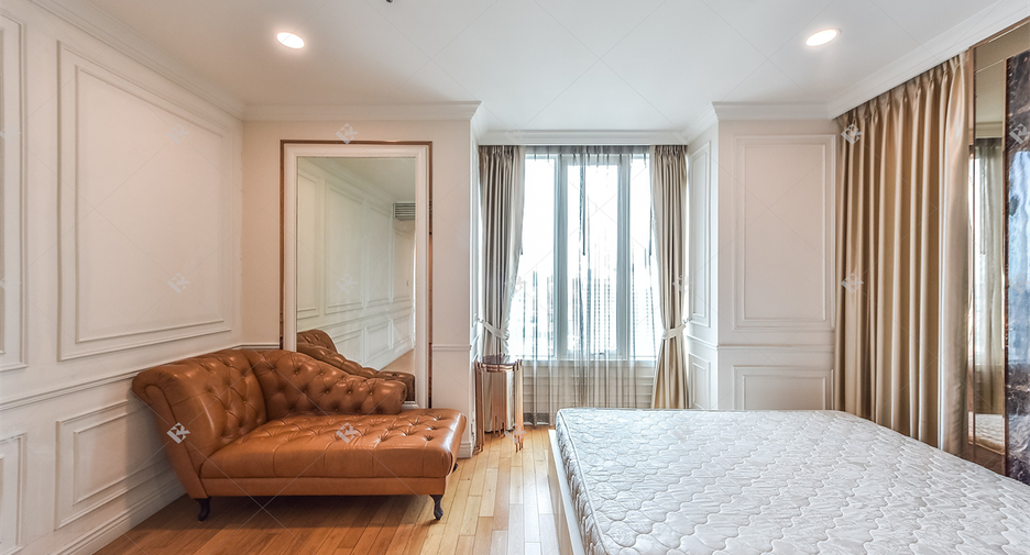 For sale 2 bedrooms condo in Sathon, Bangkok