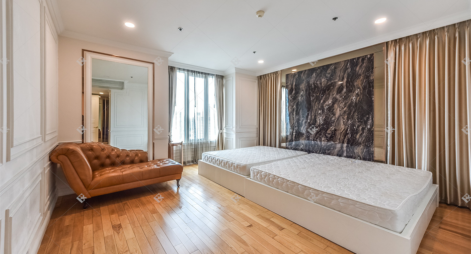 For sale 2 bedrooms condo in Sathon, Bangkok