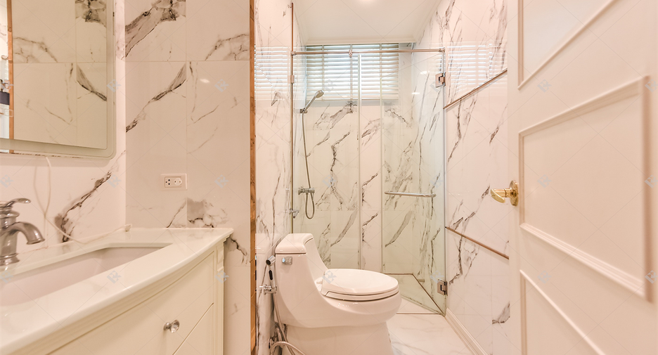 For sale 2 bedrooms condo in Sathon, Bangkok