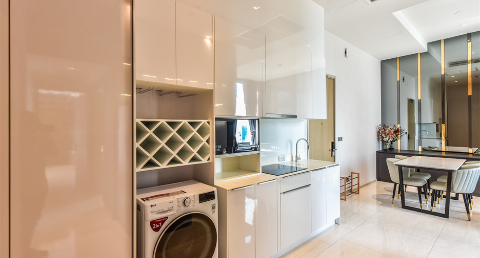 For rent 2 bedrooms condo in Bang Rak, Bangkok
