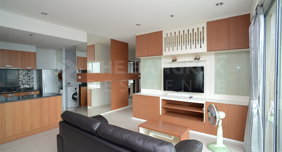 For rent 2 bedrooms condo in Khlong San, Bangkok