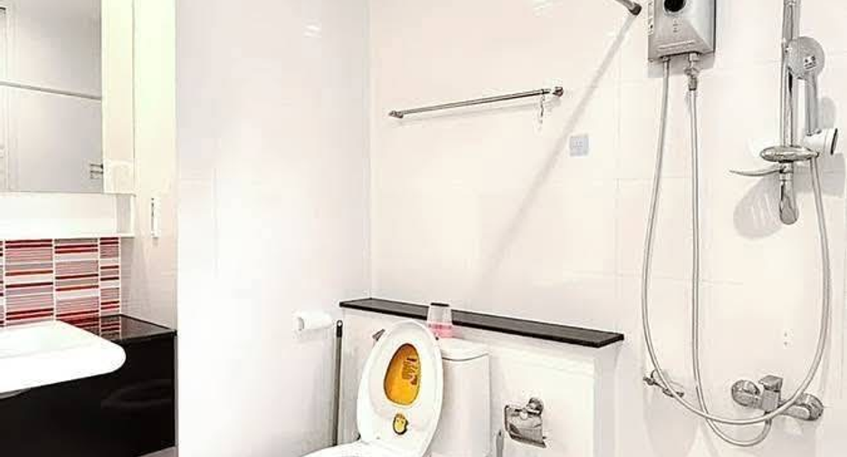 For rent 2 bedrooms condo in Bang Na, Bangkok