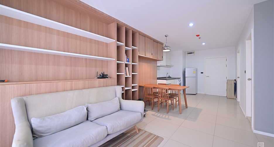 For sale 2 bedrooms condo in Huai Khwang, Bangkok