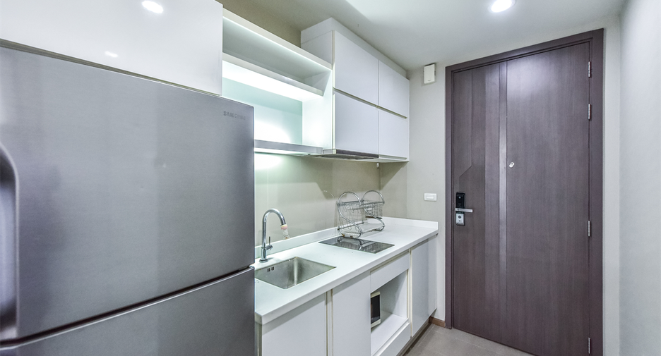 For sale 1 bed condo in Pathum Wan, Bangkok