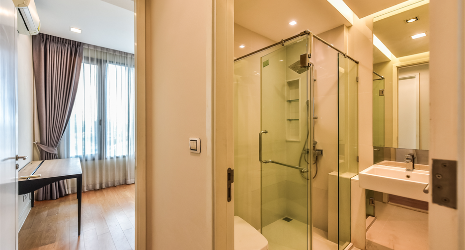 For rent 2 bedrooms condo in Chatuchak, Bangkok