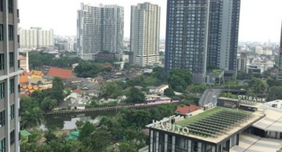 For rent 2 bedrooms condo in Watthana, Bangkok