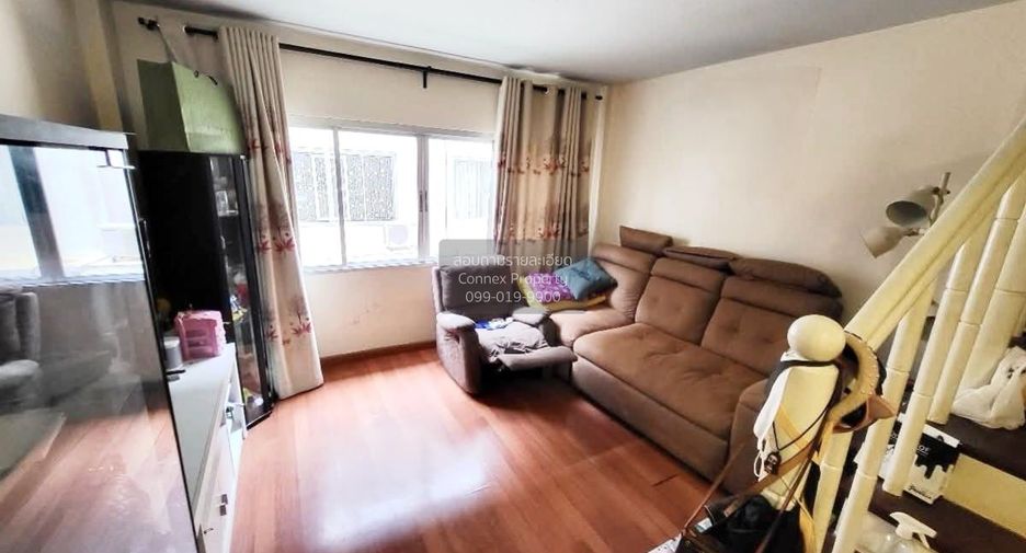 For rent 3 bedrooms townhouse in Prawet, Bangkok