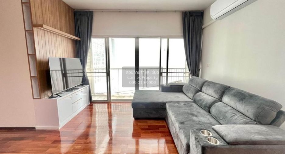 For rent 2 bedrooms condo in Watthana, Bangkok