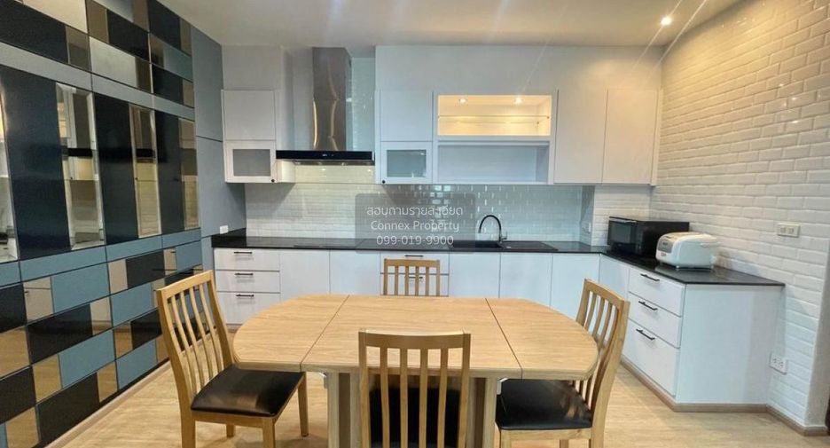 For rent 2 bedrooms condo in Watthana, Bangkok