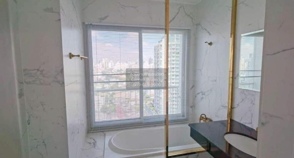 For rent 2 bedrooms condo in Watthana, Bangkok