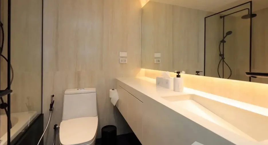 For sale 1 Beds condo in Khlong Toei, Bangkok