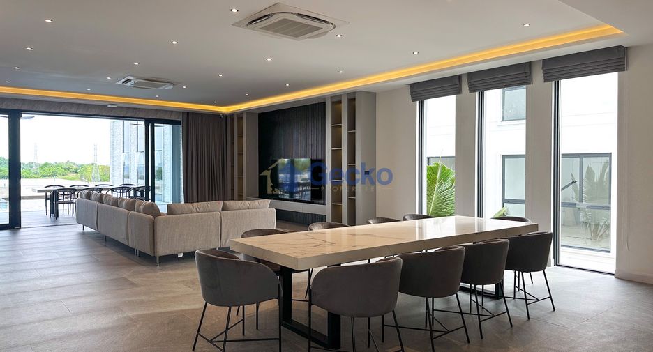Casa en venta de 5 habitaciones en Bang Lamung, Chonburi
