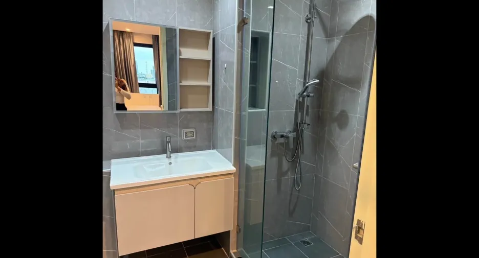 For rent 1 bed condo in Huai Khwang, Bangkok