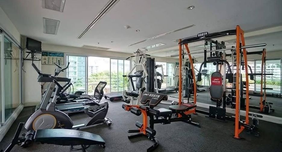 For rent 1 bed condo in Huai Khwang, Bangkok