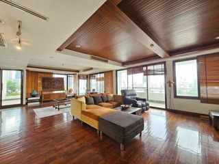 For rent 5 bedrooms condo in Khlong Toei, Bangkok