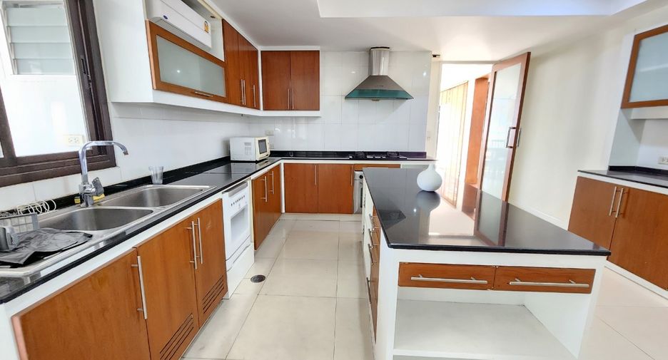 Wohnung zur Miete mit 5 Zimmer in Khlong Toei, Bangkok