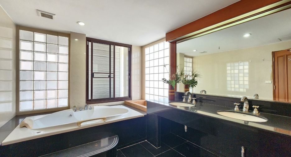 Wohnung zur Miete mit 5 Zimmer in Khlong Toei, Bangkok