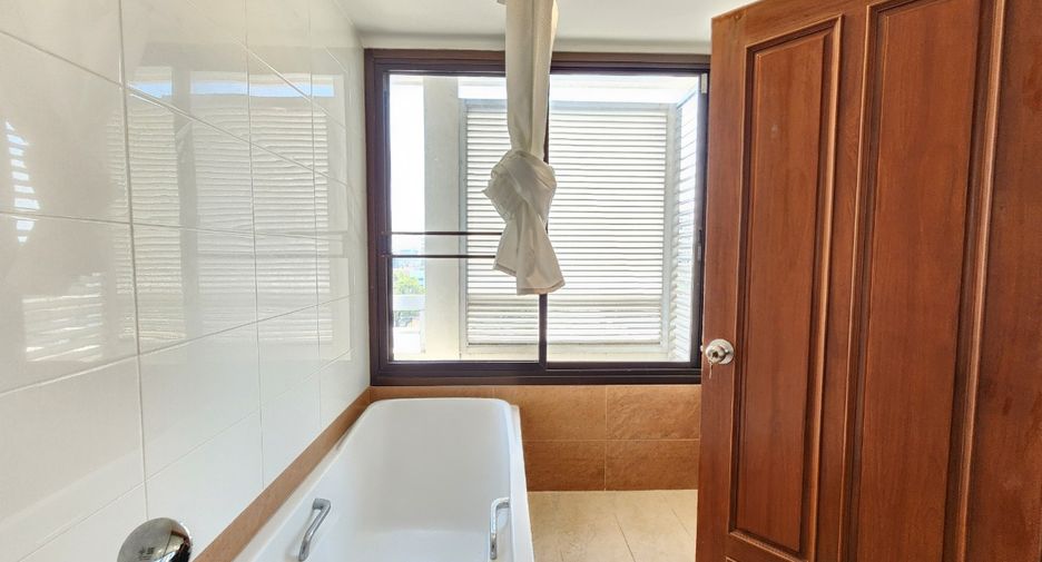 Wohnung zur Miete mit 5 Zimmer in Khlong Toei, Bangkok