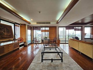 For rent 5 bedrooms condo in Khlong Toei, Bangkok