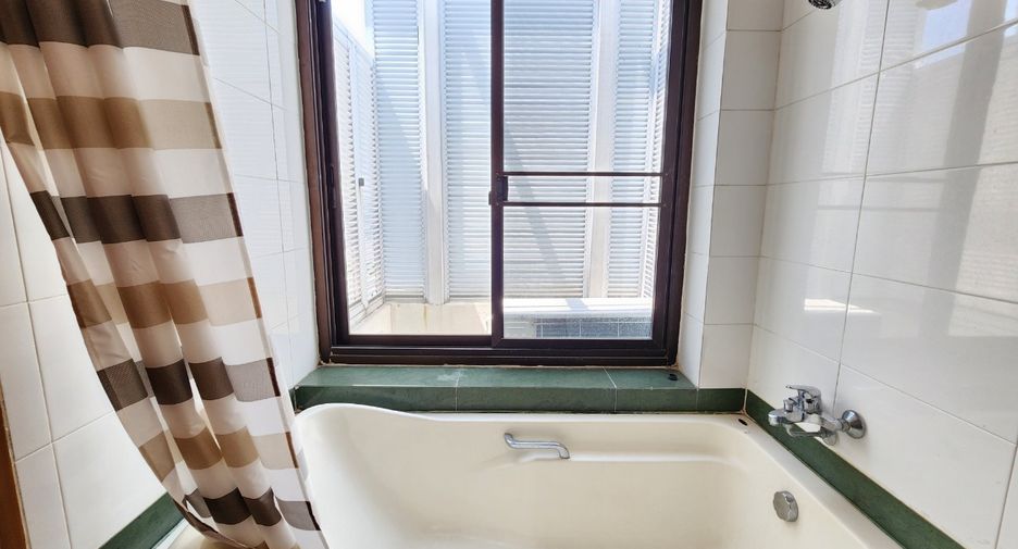 Wohnung zur Miete mit 5 Zimmer in Khlong Toei, Bangkok