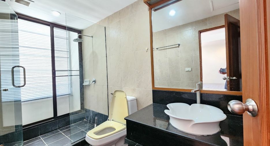 Wohnung zur Miete mit 5 Zimmer in Khlong Toei, Bangkok