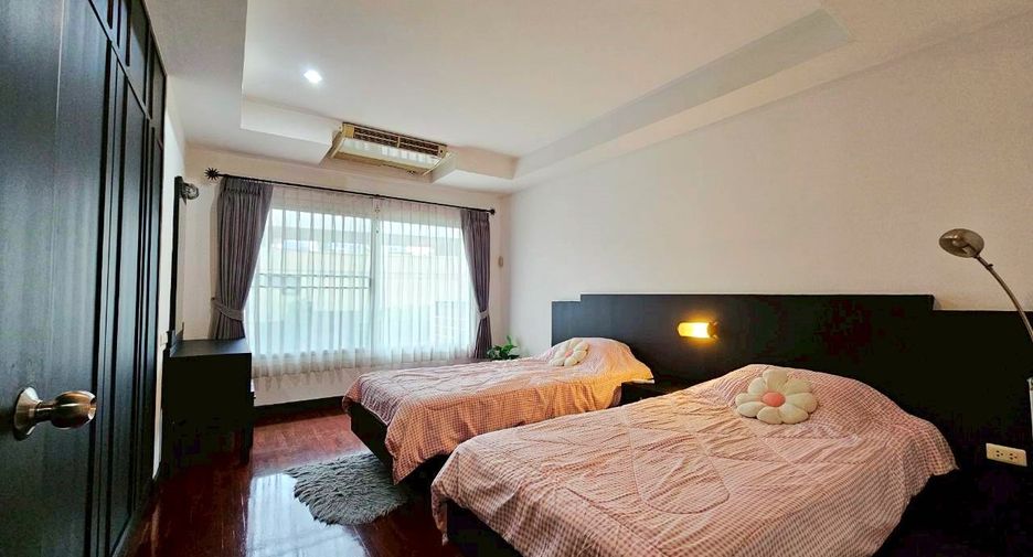 Wohnung zur Miete mit 3 Zimmer in Watthana, Bangkok