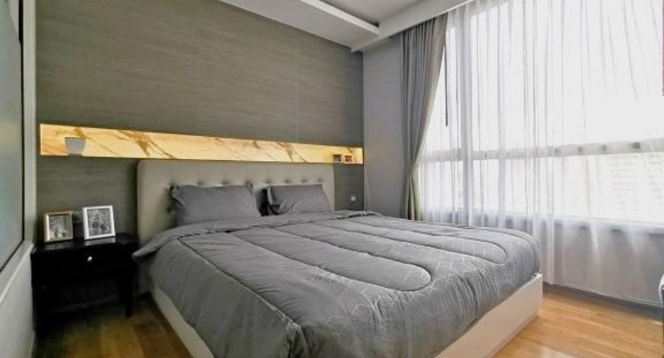 For rent 2 bedrooms condo in Watthana, Bangkok