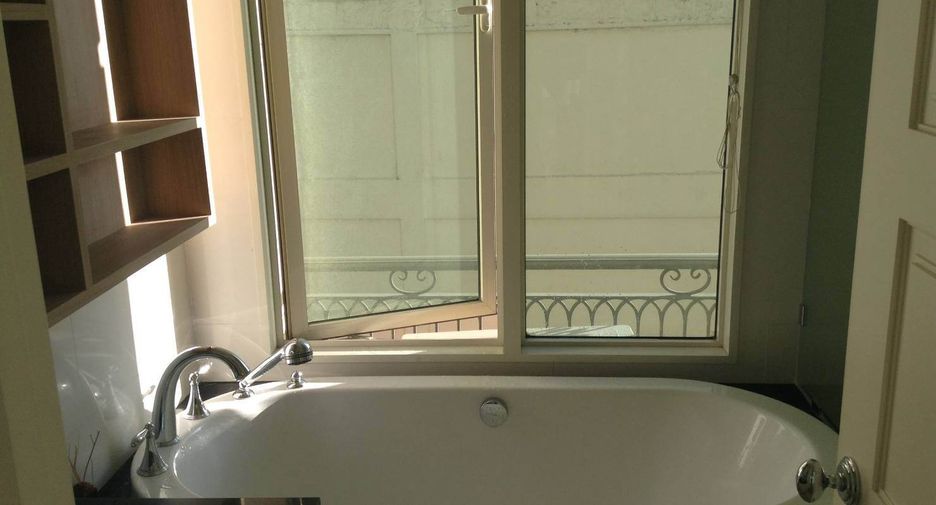 Condo en alquiler de 2 habitaciones en Watthana, Bangkok