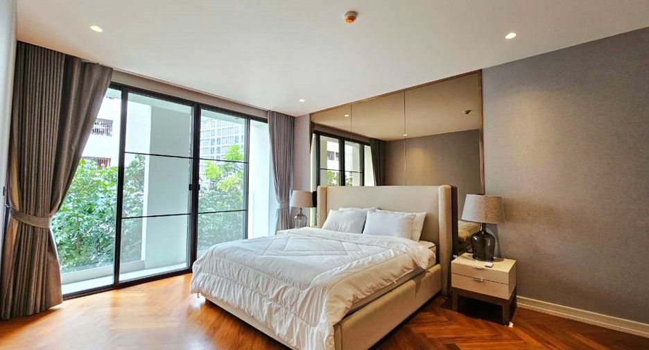 For rent 3 bedrooms condo in Watthana, Bangkok