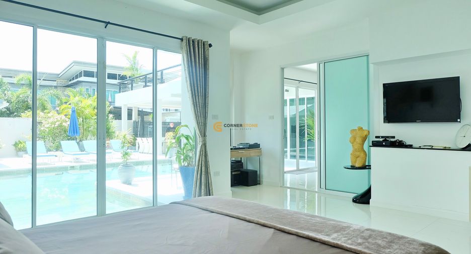 For rent 4 bedrooms house in Huay Yai, Pattaya
