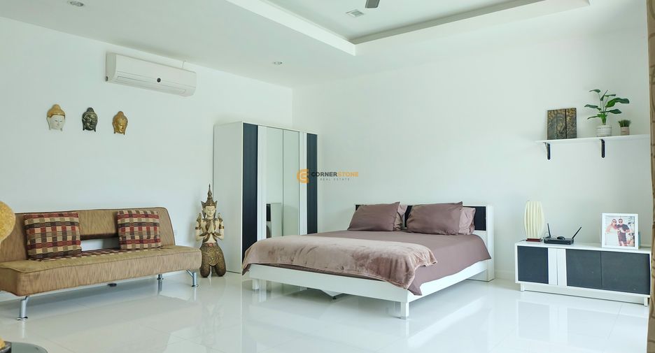 For rent 4 bedrooms house in Huay Yai, Pattaya